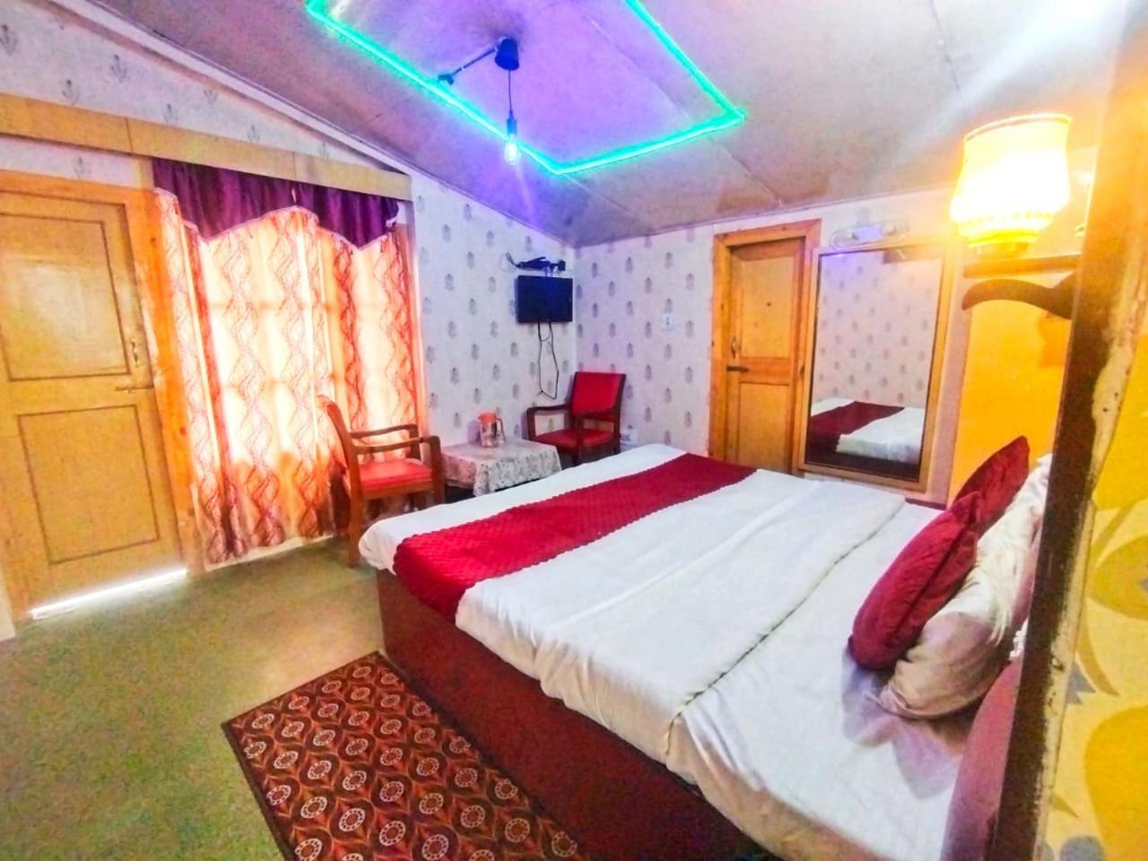 Hotel Gilbert Mountain View Manāli Εξωτερικό φωτογραφία