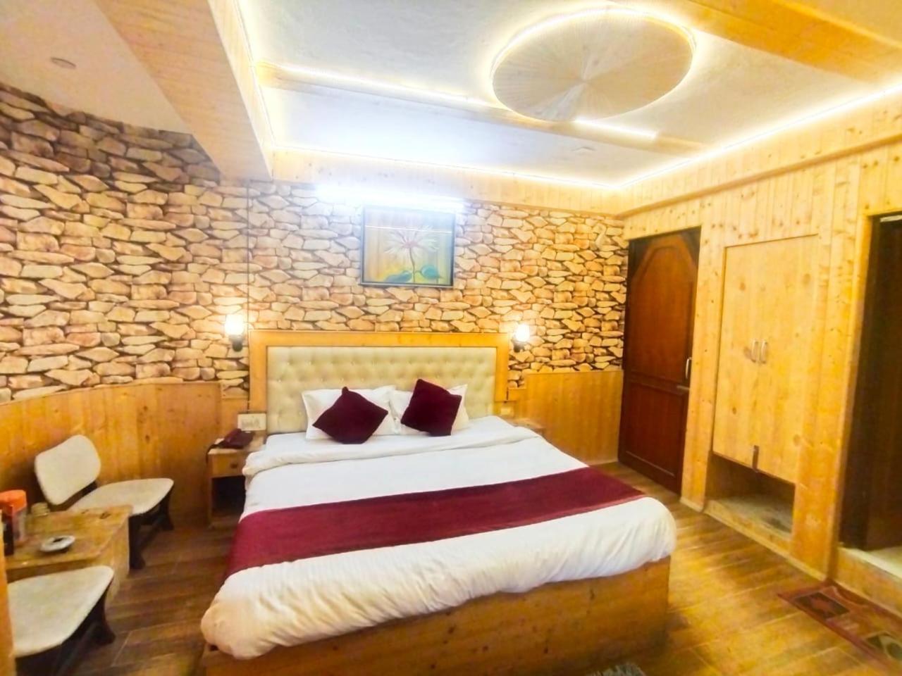Hotel Gilbert Mountain View Manāli Εξωτερικό φωτογραφία